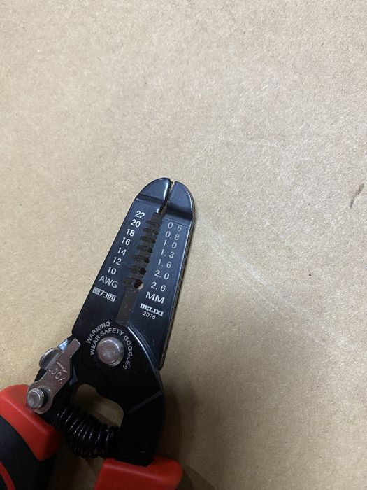 Стріппер DELIXI 2076