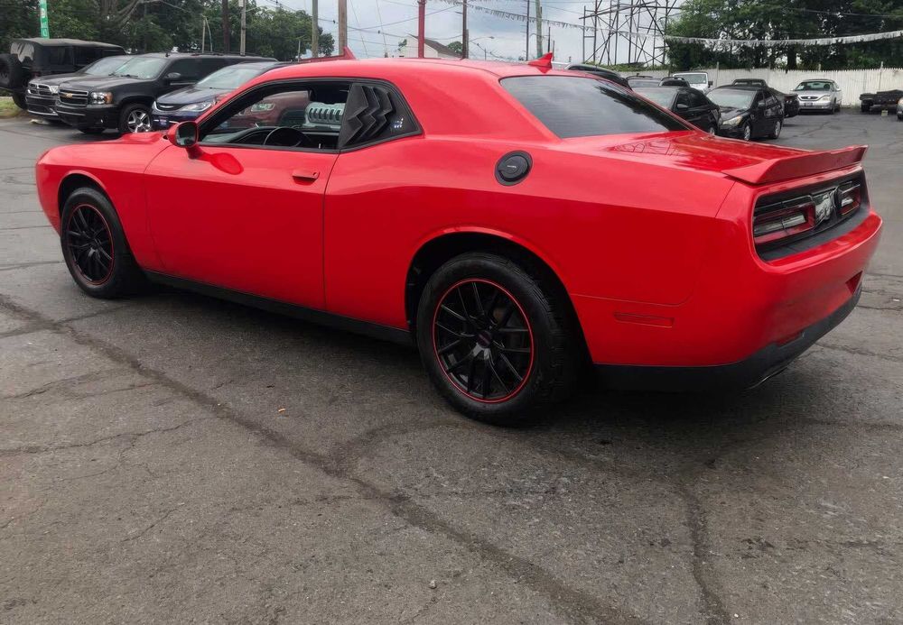 Dodge Challenger      2017