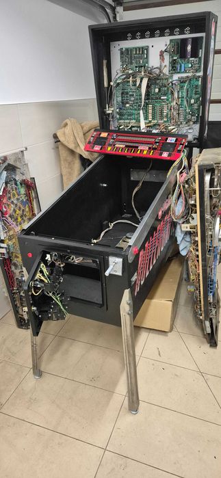 Flipper pinball rollergames