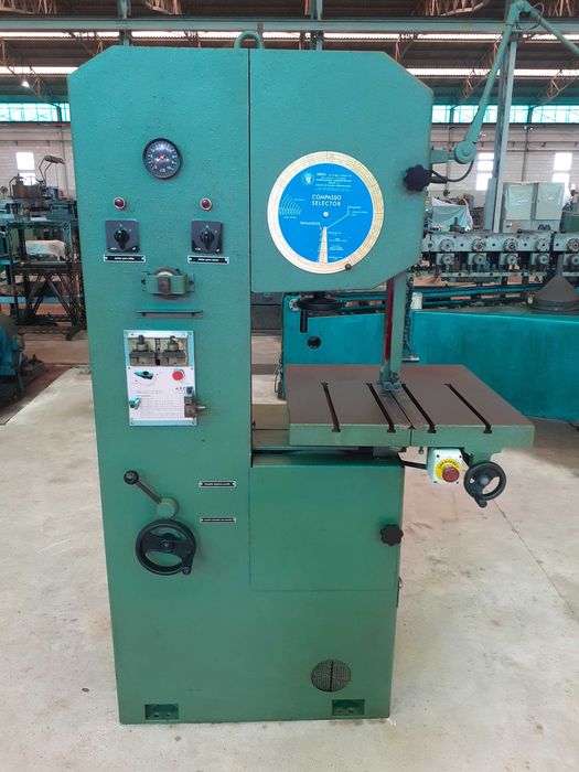 Serra industrial de fita vertical para Metais