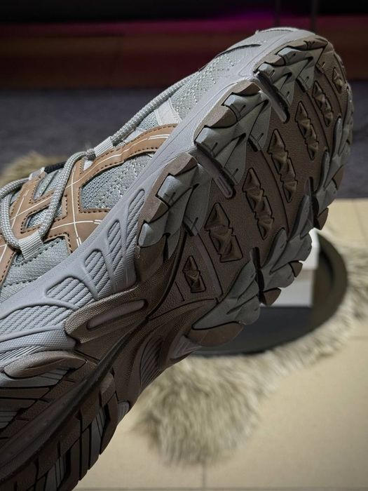 Кросівки Asics демісезонніі сірі кроссовки асикс