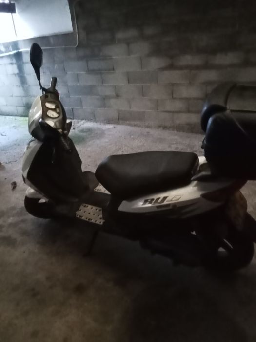 Vendo scooter nova boa máquina