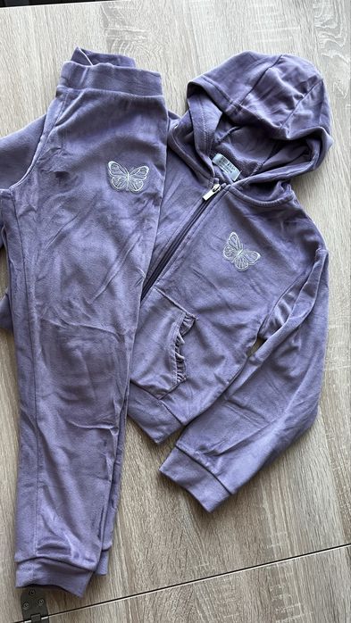 Спортивний костюм для дівчинки