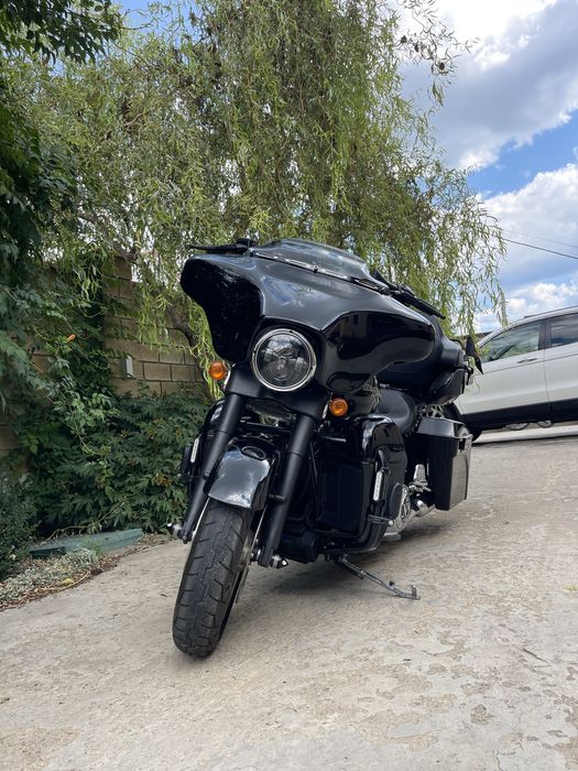 Продам Harley Davidson Street Glide