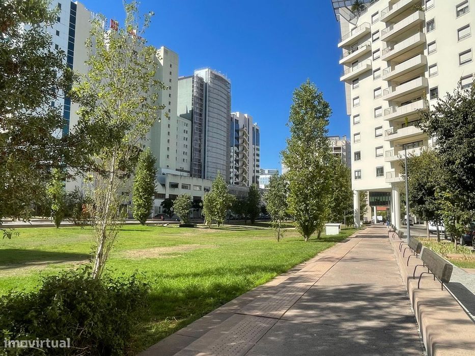 Espaço Comercial- Praça de Espanha/Sete-Rios