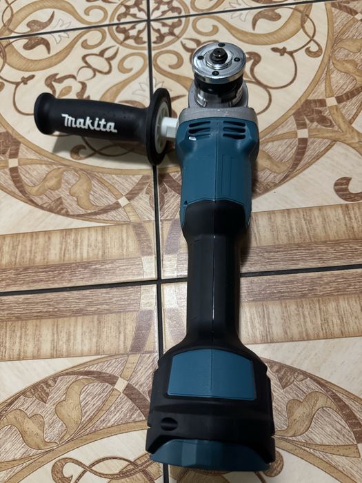 Болгарка Makitta