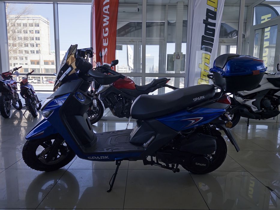 Скутер SPARK SP150S-19BN