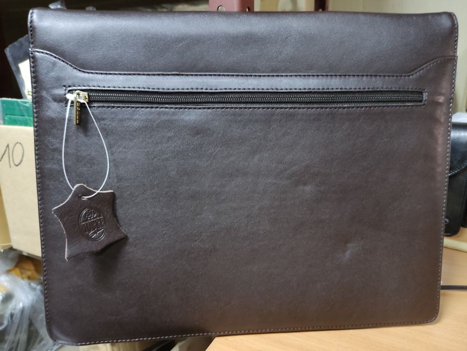 Кожаный  портфель 1шт