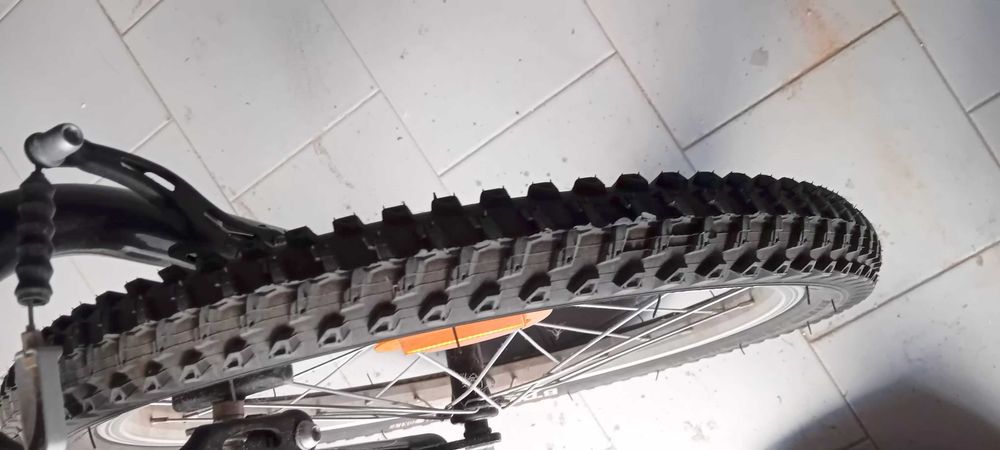 Vendo bicicleta práticamente nova