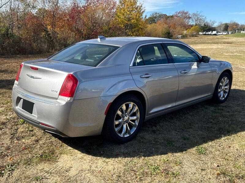 2016 Chrysler 300 Limited