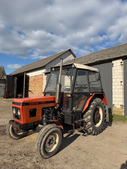 Ciągnik rolniczy Zetor 7211