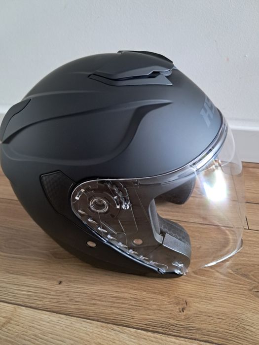 Sprzedam nowy kask.