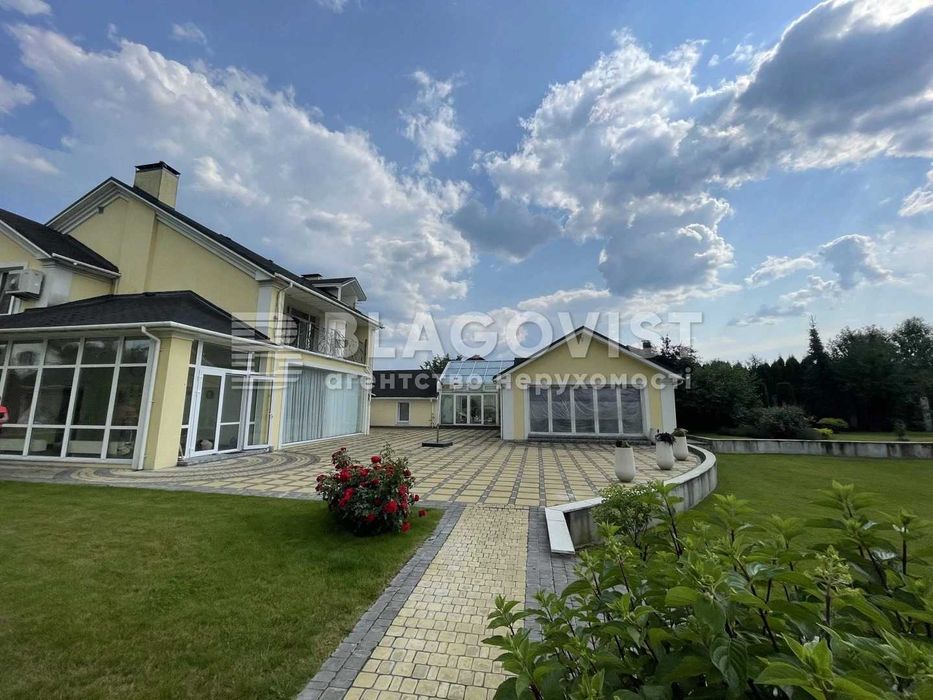 Маєток в передмісті Києва з басейном авторським дизайном 1200 метрів!