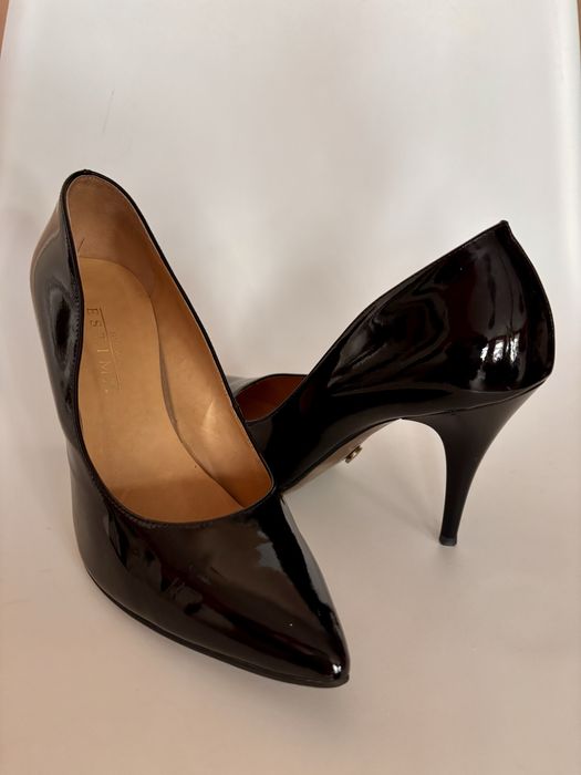 Czarne lakierowane szpilki 38 wys.9cm
