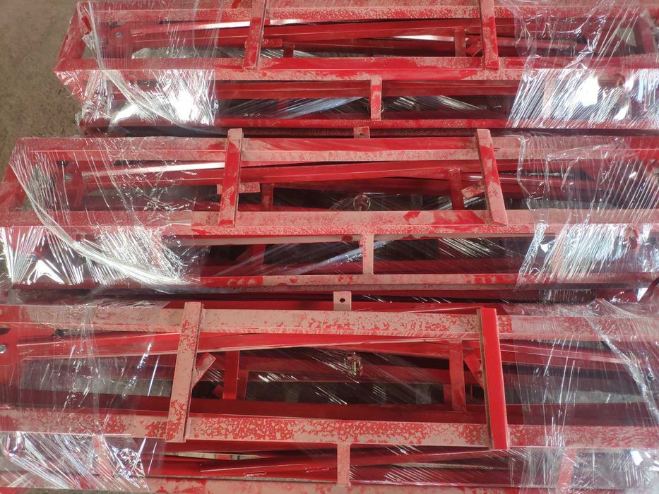 Штанга (крыло) крило опрыскивателя оприскувача