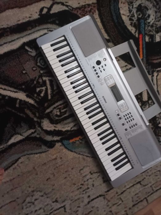 Продам фортепіано YPT-360