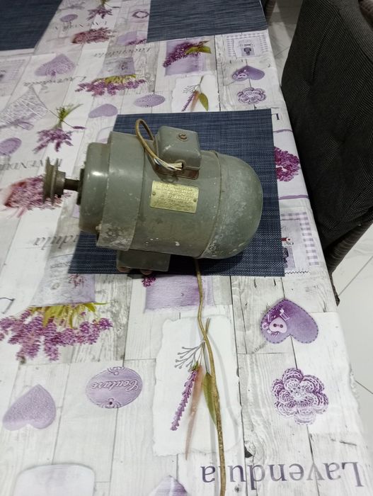 Електромотор на220