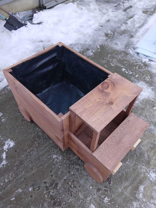 pergola, donice drewniane