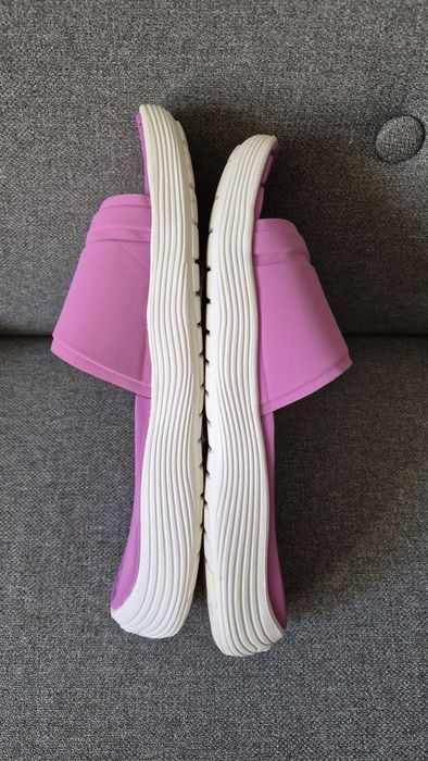 Продам шльопанці Crocs Reviva, W5, 35-36р.