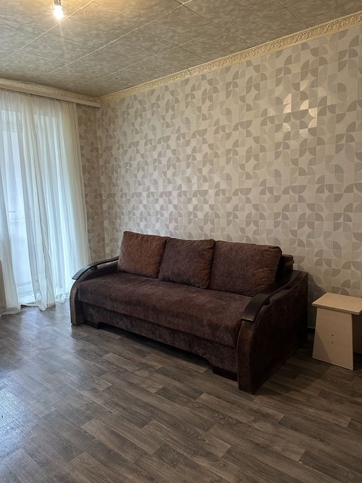 Здам 2 кв центр міста  соборна військовим