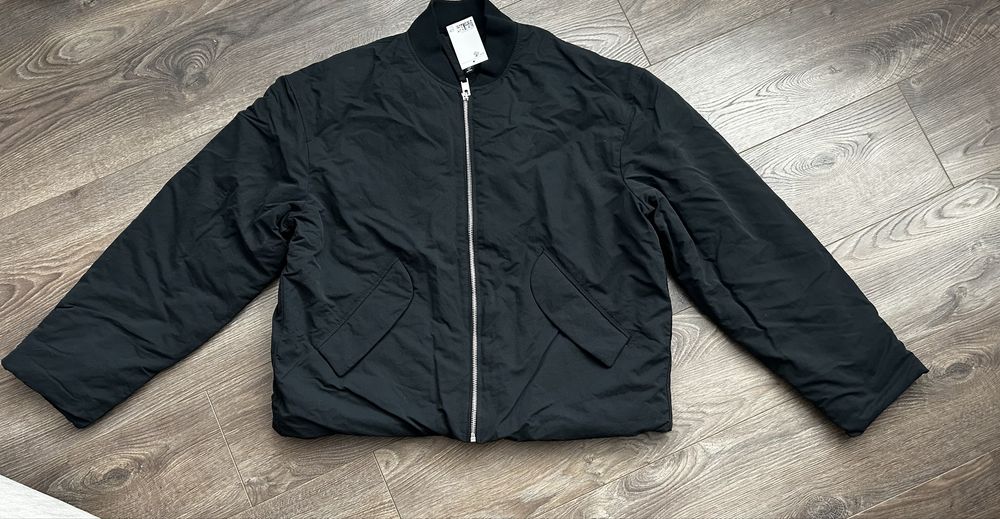 Продам куртку H&M