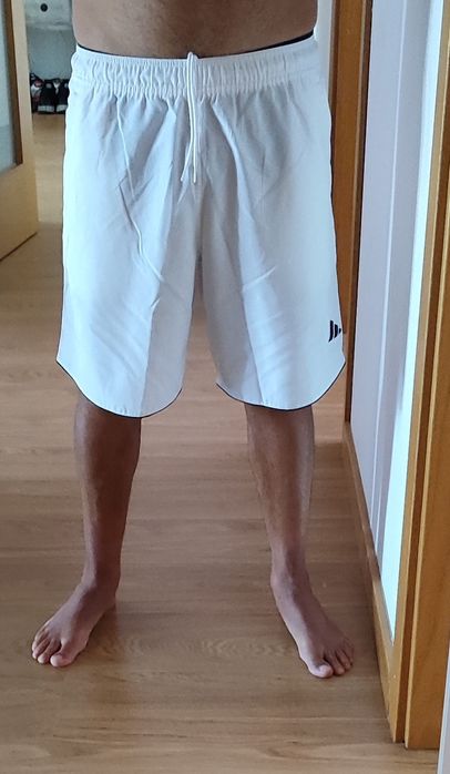 Calções adidas brancos