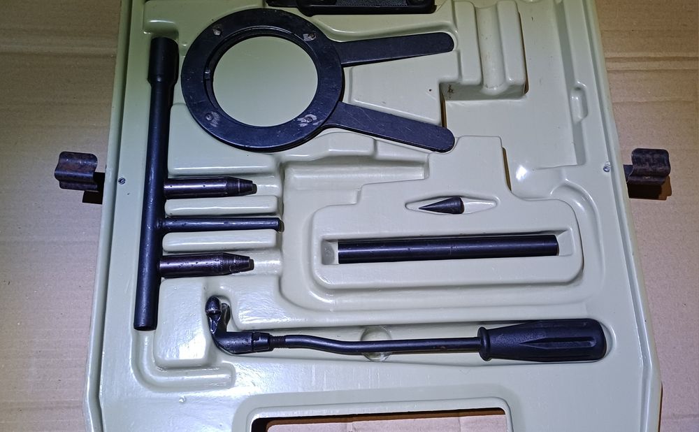 Набор приспособлений для ремонта Москвич