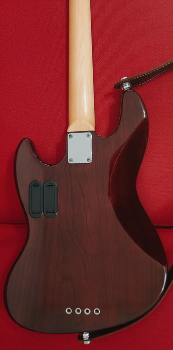 Baixo Marcus Miller V7 Sire - Swamp Ash