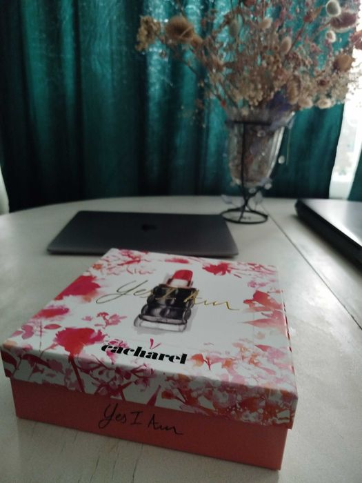 Cacharel Yes I Am
Набір (edp/50ml + edp/10ml)