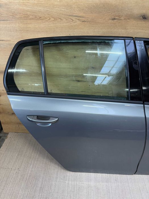drzwi przedni prawe volkswagen golf 6 kolor la7t hb