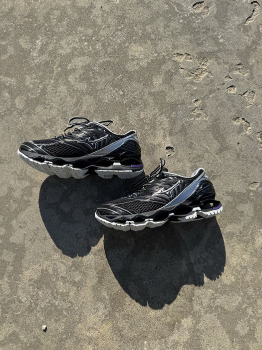 Кросівки Mizuno Wave Prophecy LS