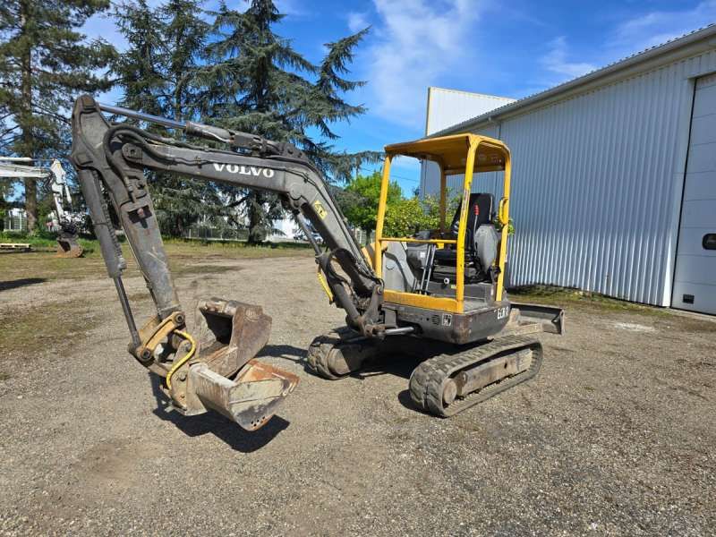 Mini-escavadora VOLVO ECR38