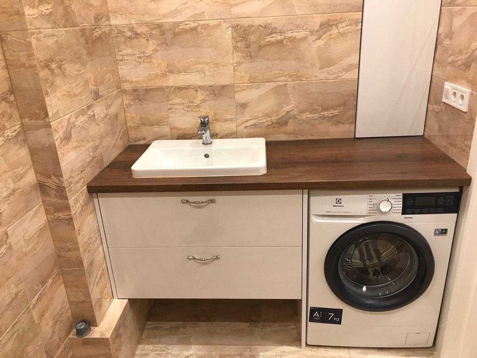 Продаж 2-кім.квартири  М Деміївська 5хв. вул.В.Брожка70 Без комісії