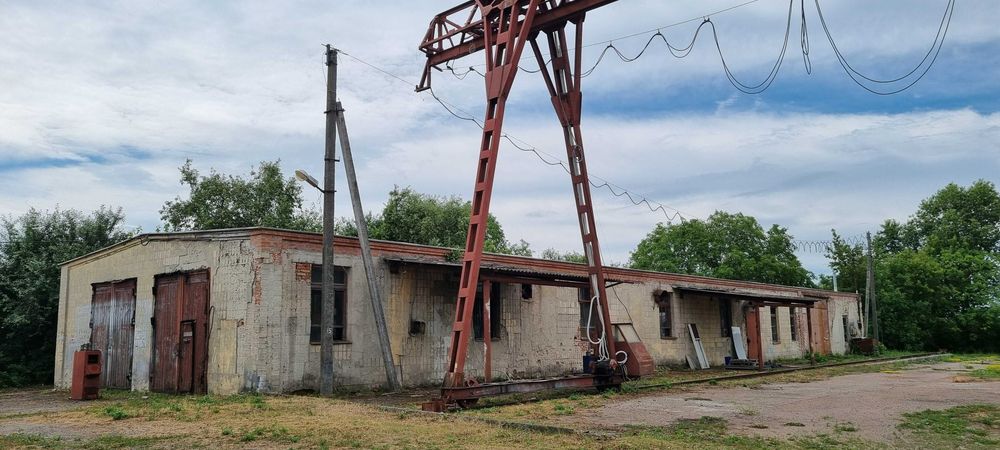 Продам виробниче приміщення гараж територія з козловим краном