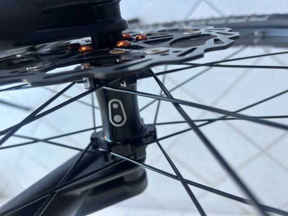 CUBE ACCESS PRO RH - Tamanho 19" (L)