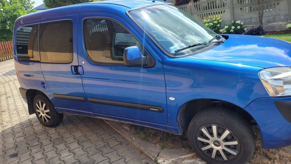 Bardzo ładny citroen berlingo 1.4 benzyna