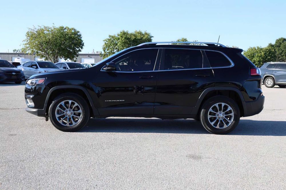 Jeep Cherokee      2020