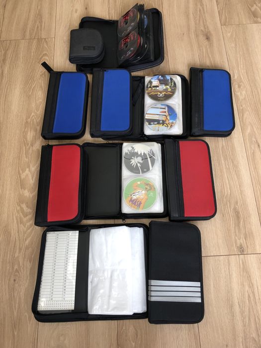 Etui na płyty DVD i CD.