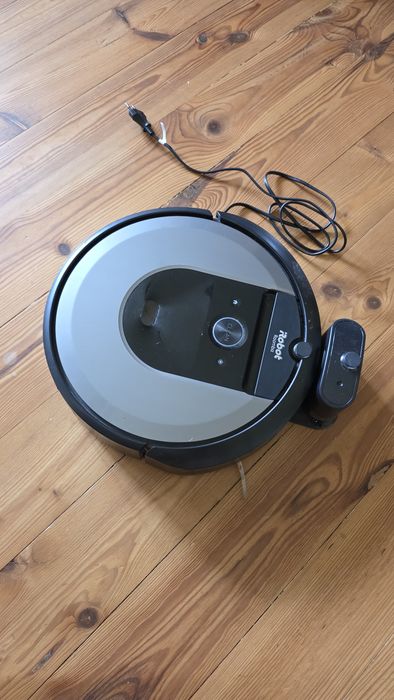 Irobot Roomba i7 uszkodzony
