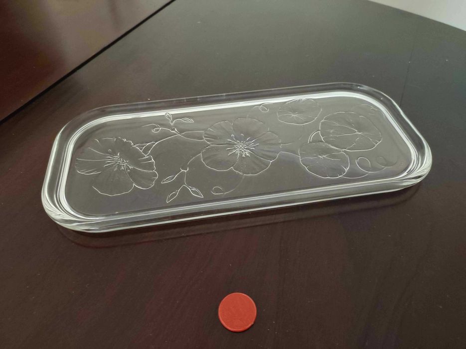 Conjunto de pratos e travessa em vidro decorativo (Funchal)