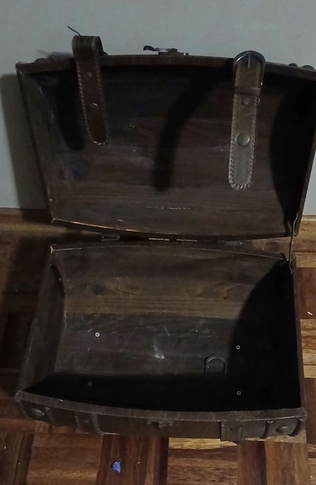 Mala e varias  pecas soltas