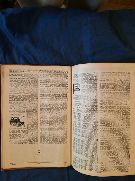 Livro dicionário inglês de 1960 "The World Publishing Company"
