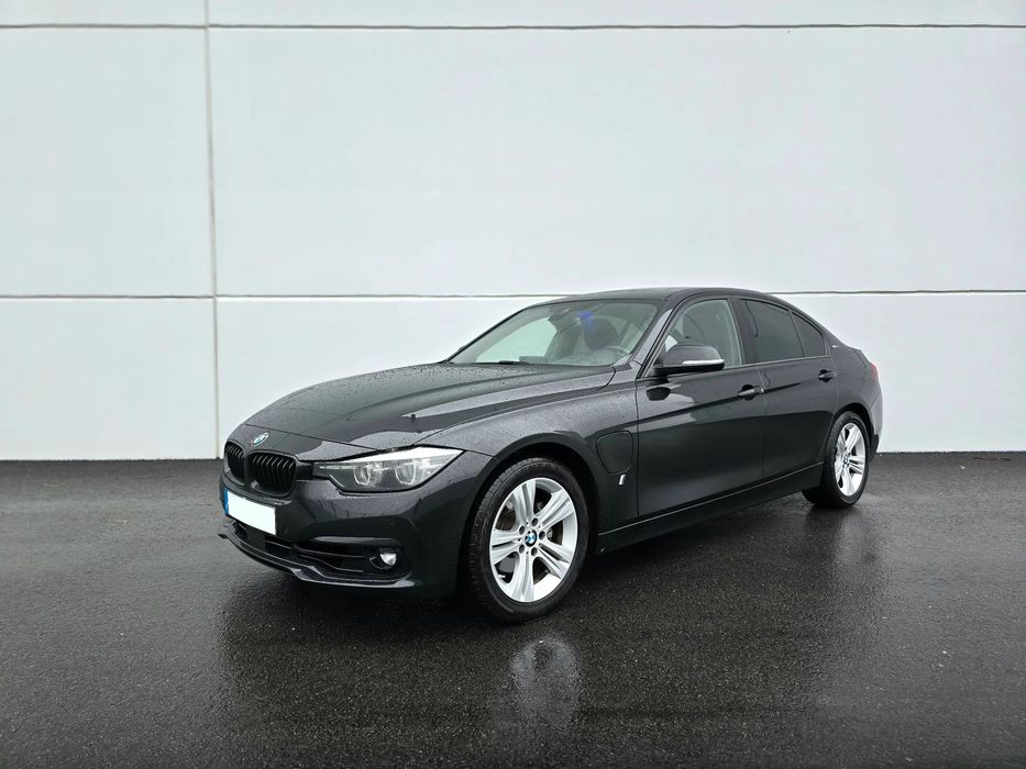 BMW 330 e iPerformance Line Sport Shadow