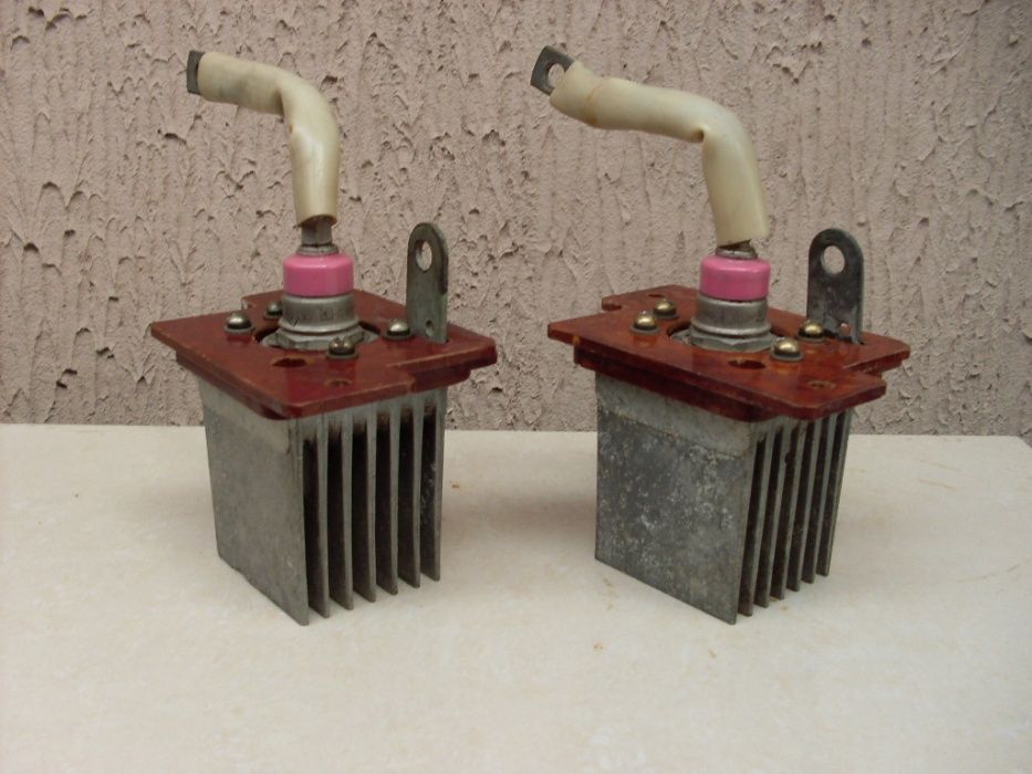 Продам диоды с радиаторами