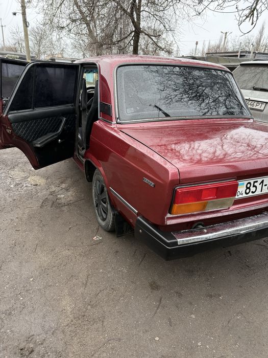 Ваз 2107. . . . .