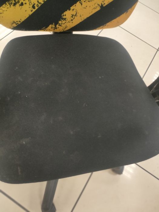 Krzesło biurowe "Under Construction"