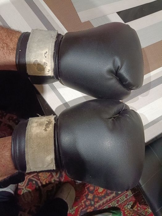 Продам боксёрские перчатки