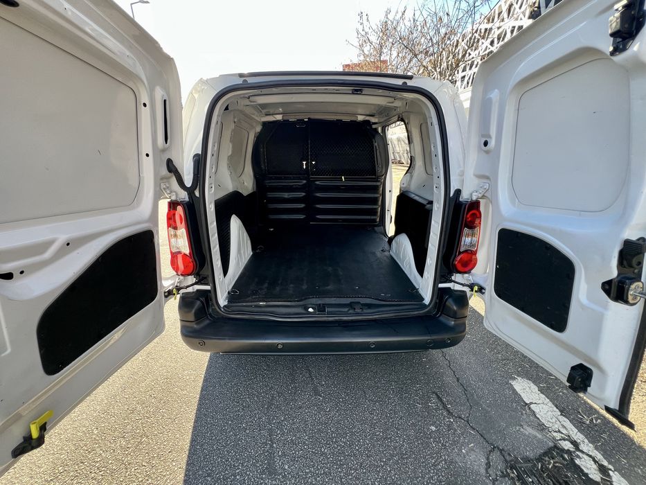 Peugeot Partner 1.6 Hdi 100cv AC/3Lugs./Garantia