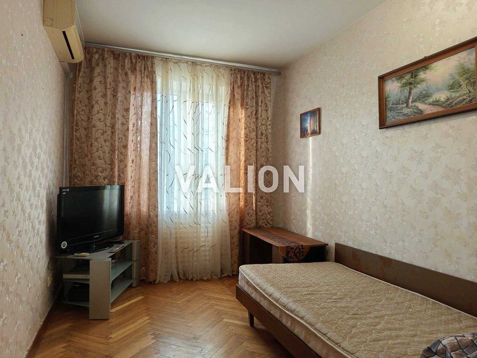 Продам 2-комн. квартиру, р-н Оболонь, пр. Оболонский 33а