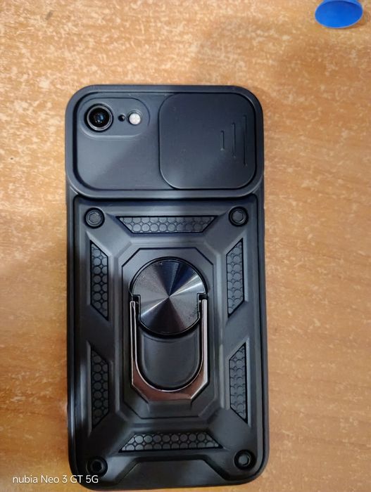 Телефон iphone  SE 2020